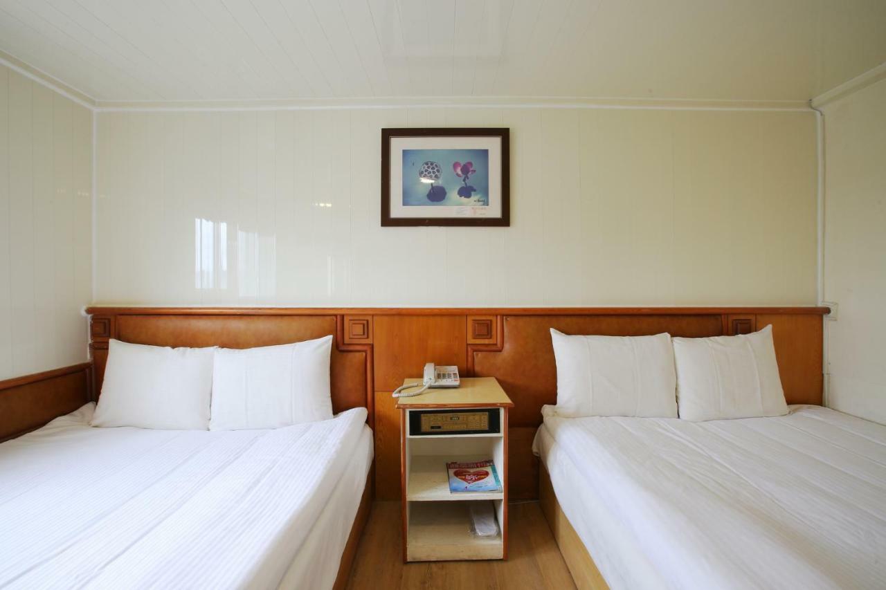 לודונג Lion Hotel מראה חיצוני תמונה