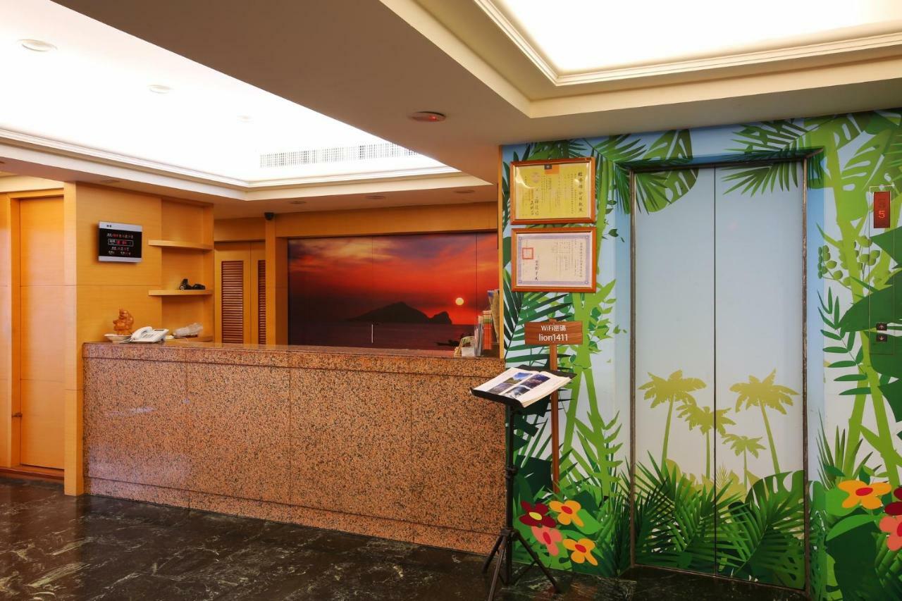 לודונג Lion Hotel מראה חיצוני תמונה
