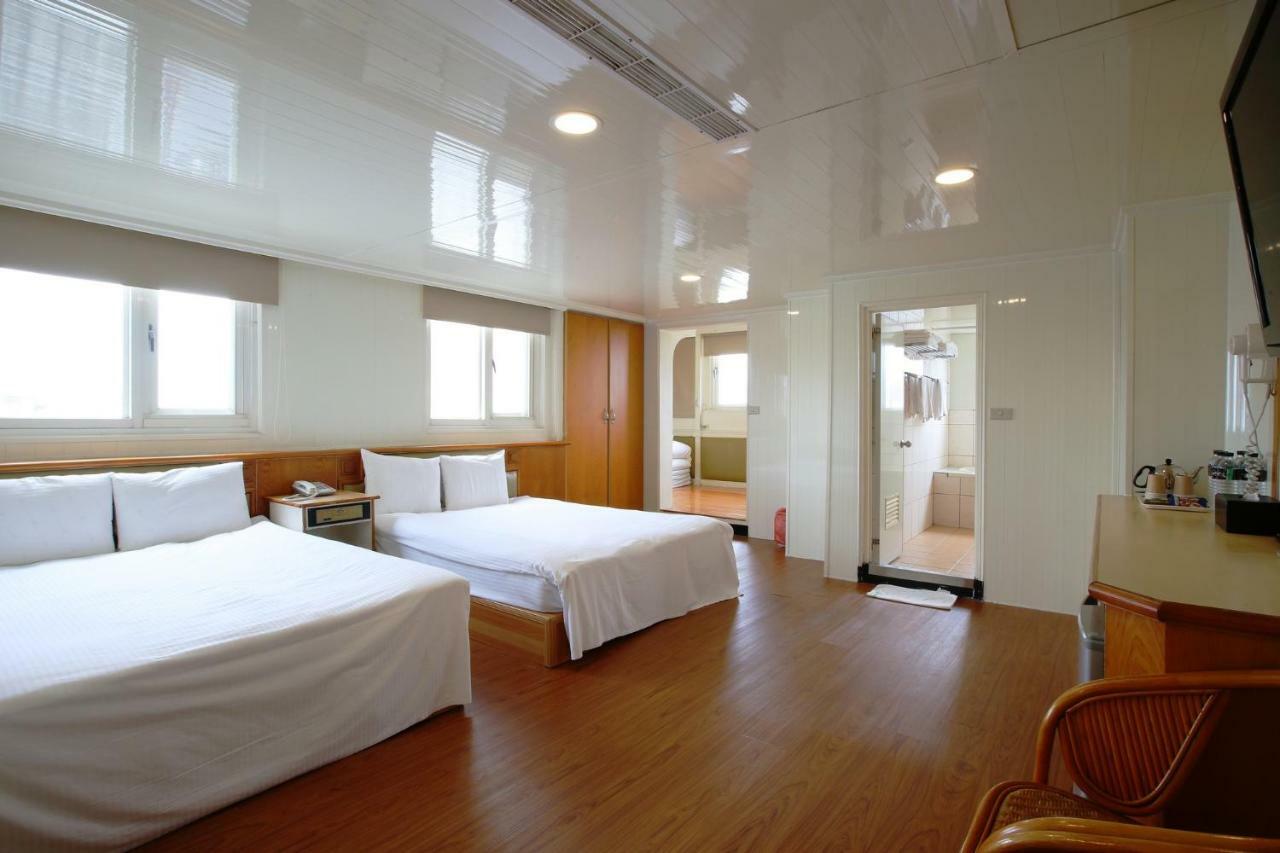 לודונג Lion Hotel מראה חיצוני תמונה