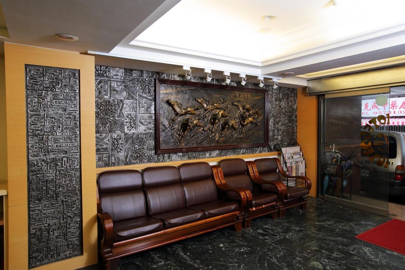 לודונג Lion Hotel מראה חיצוני תמונה