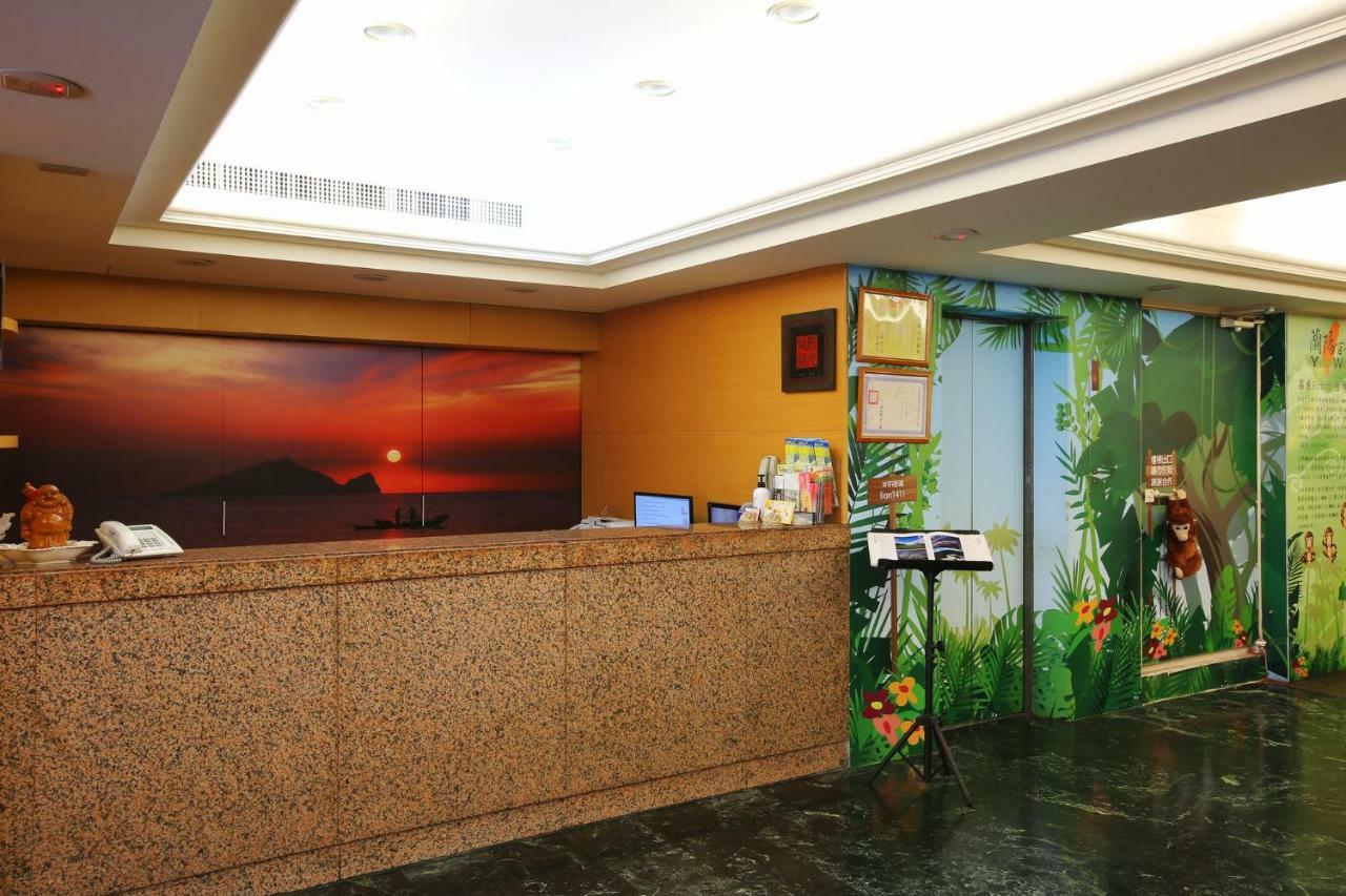 לודונג Lion Hotel מראה חיצוני תמונה